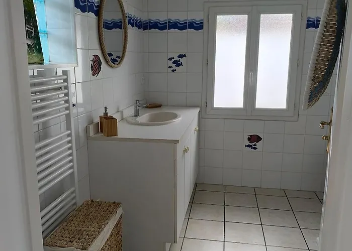 Semesterbostad Entre & Ocean A - C' La Vieconciergerie